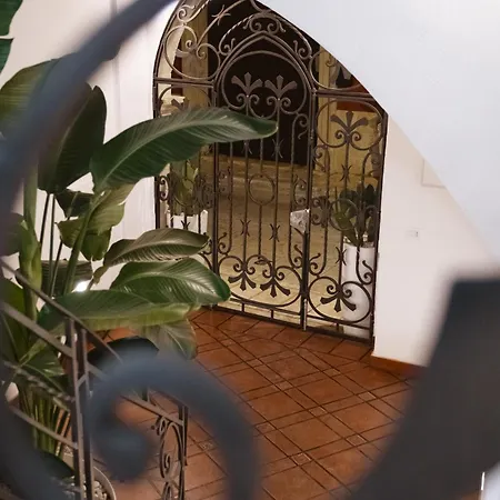Hotel Diffuso Dimora Rossi Charme Turi